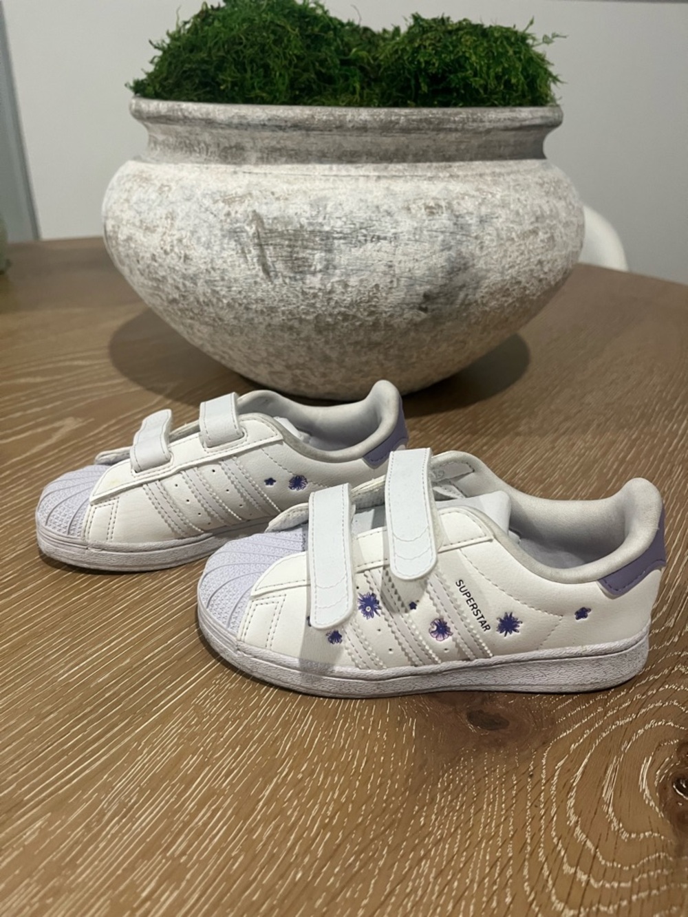 Adidas toddler girl size 10 - Picture 2 of 7